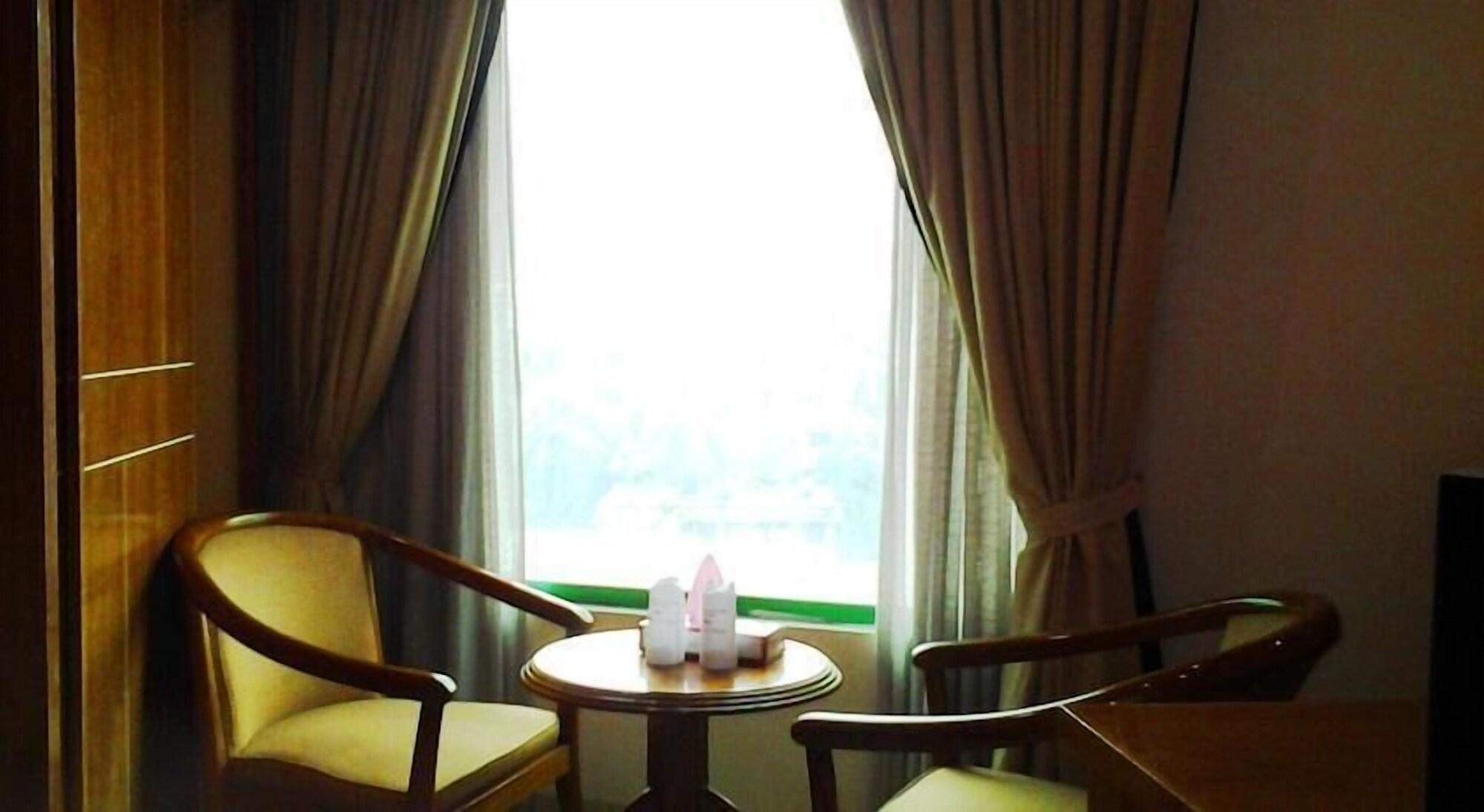 Hotel Victory - Best In City Center Дака Екстериор снимка