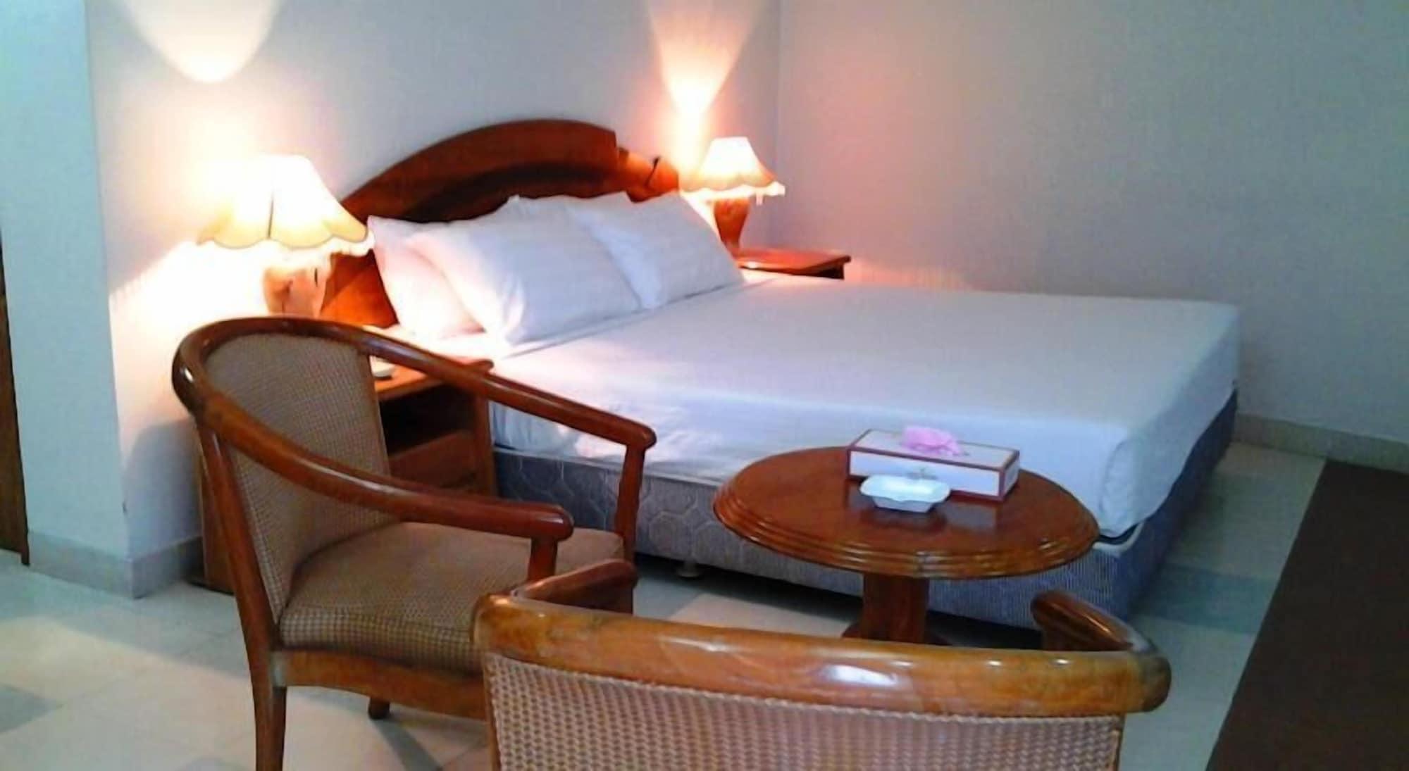 Hotel Victory - Best In City Center Дака Екстериор снимка