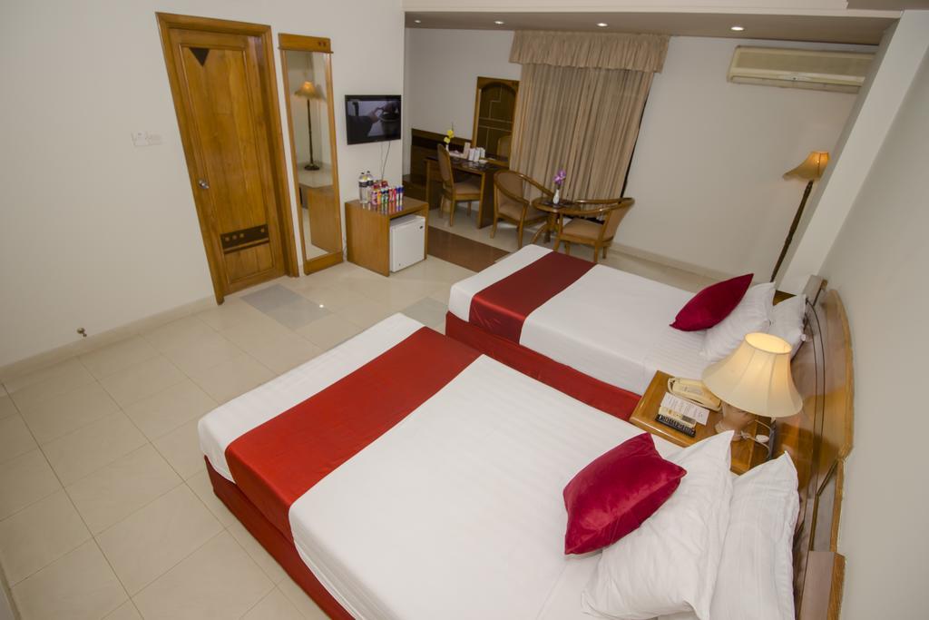 Hotel Victory - Best In City Center Дака Екстериор снимка