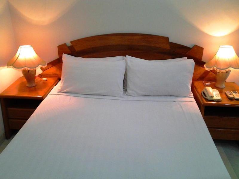 Hotel Victory - Best In City Center Дака Екстериор снимка