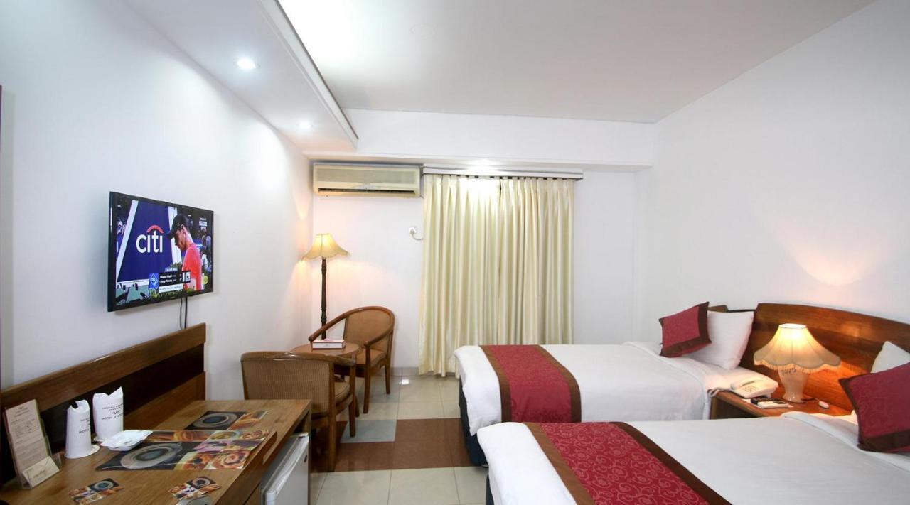 Hotel Victory - Best In City Center Дака Екстериор снимка