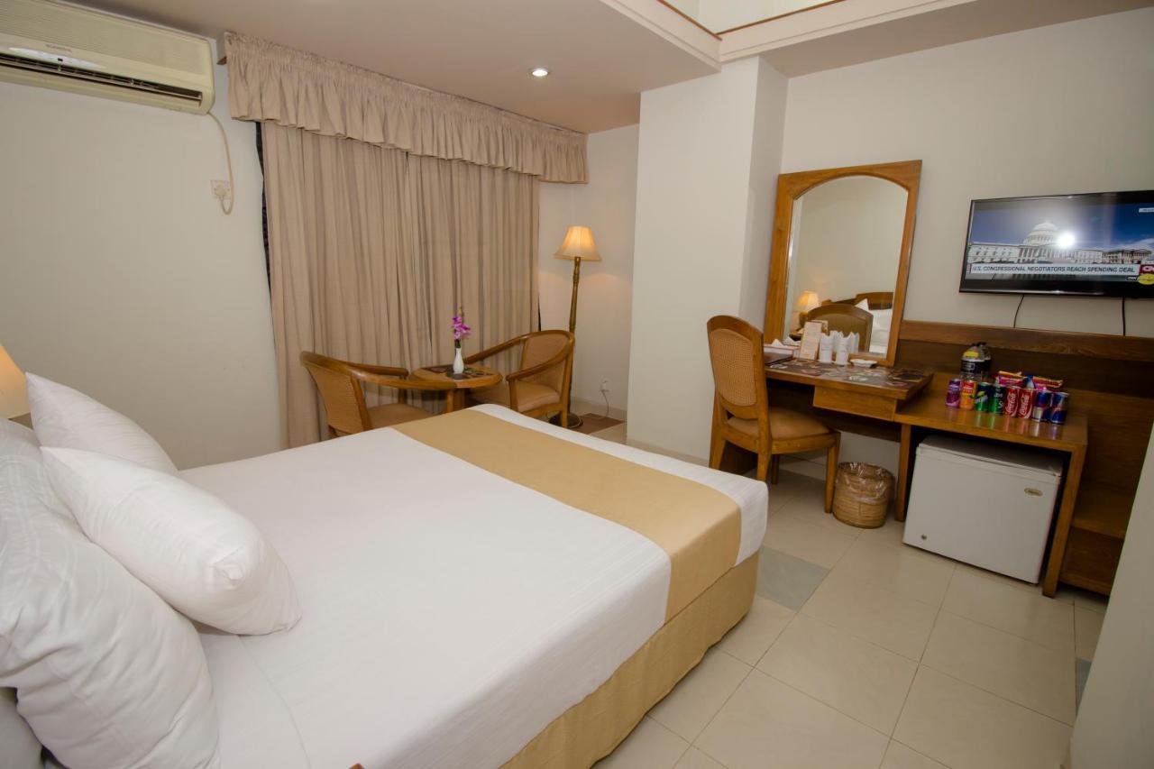Hotel Victory - Best In City Center Дака Екстериор снимка