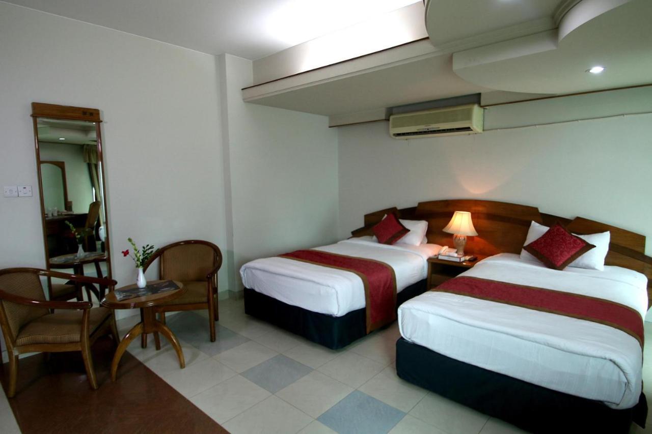 Hotel Victory - Best In City Center Дака Екстериор снимка